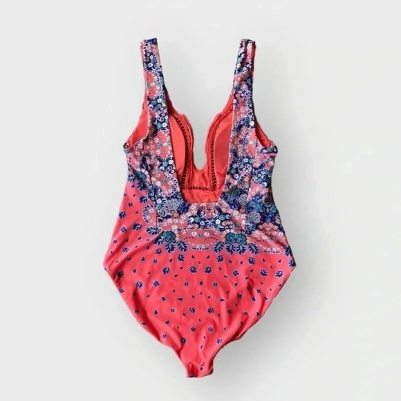 Red Carter Panel Plunge V-Neck One Piece Swimsuit Sz L - Picture 4 of 10